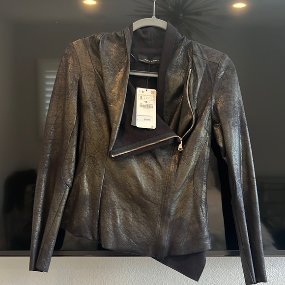 Jacket - Picture 1 of 4